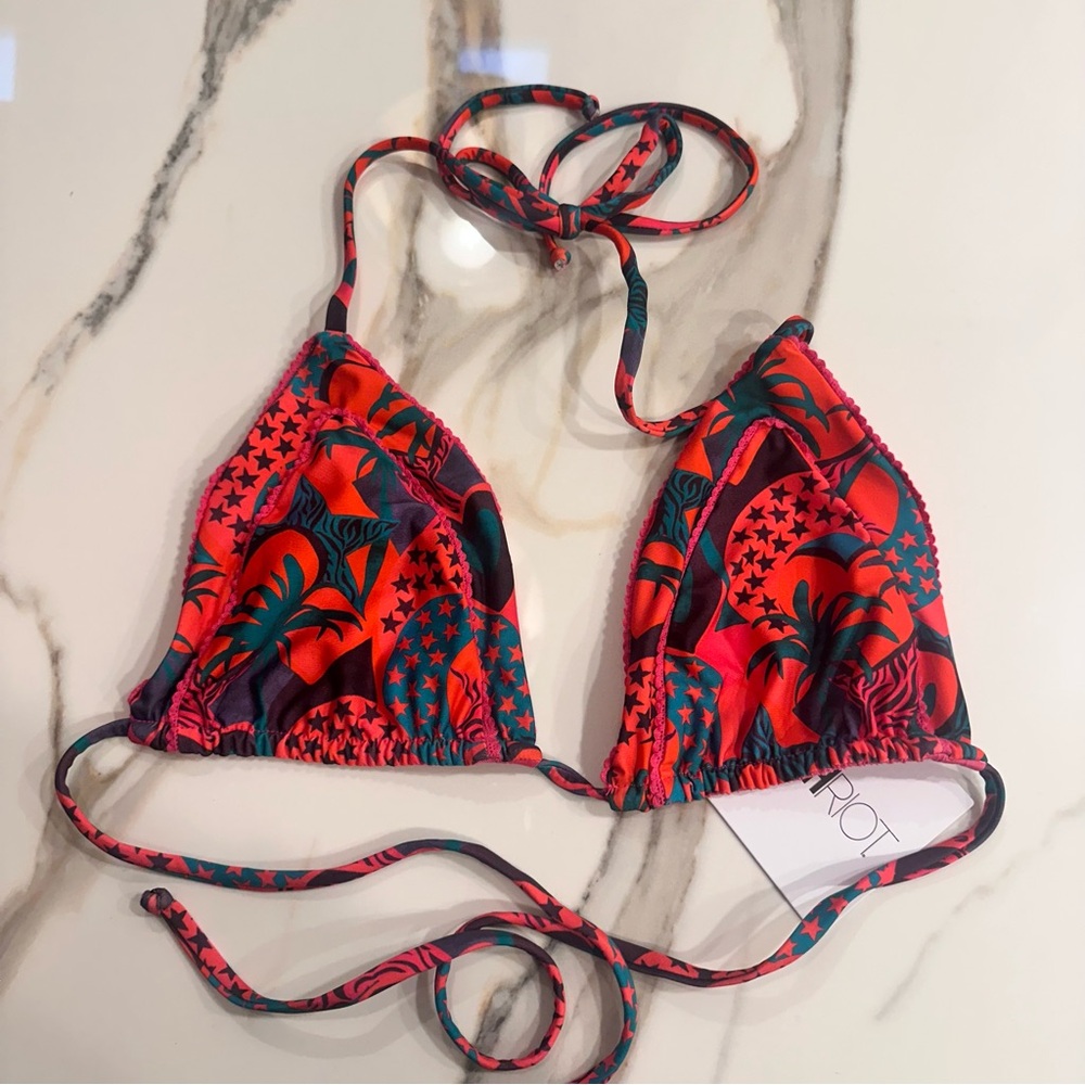 Beach Riot Julie Top in Hearts Of Palm String Bikini Top
